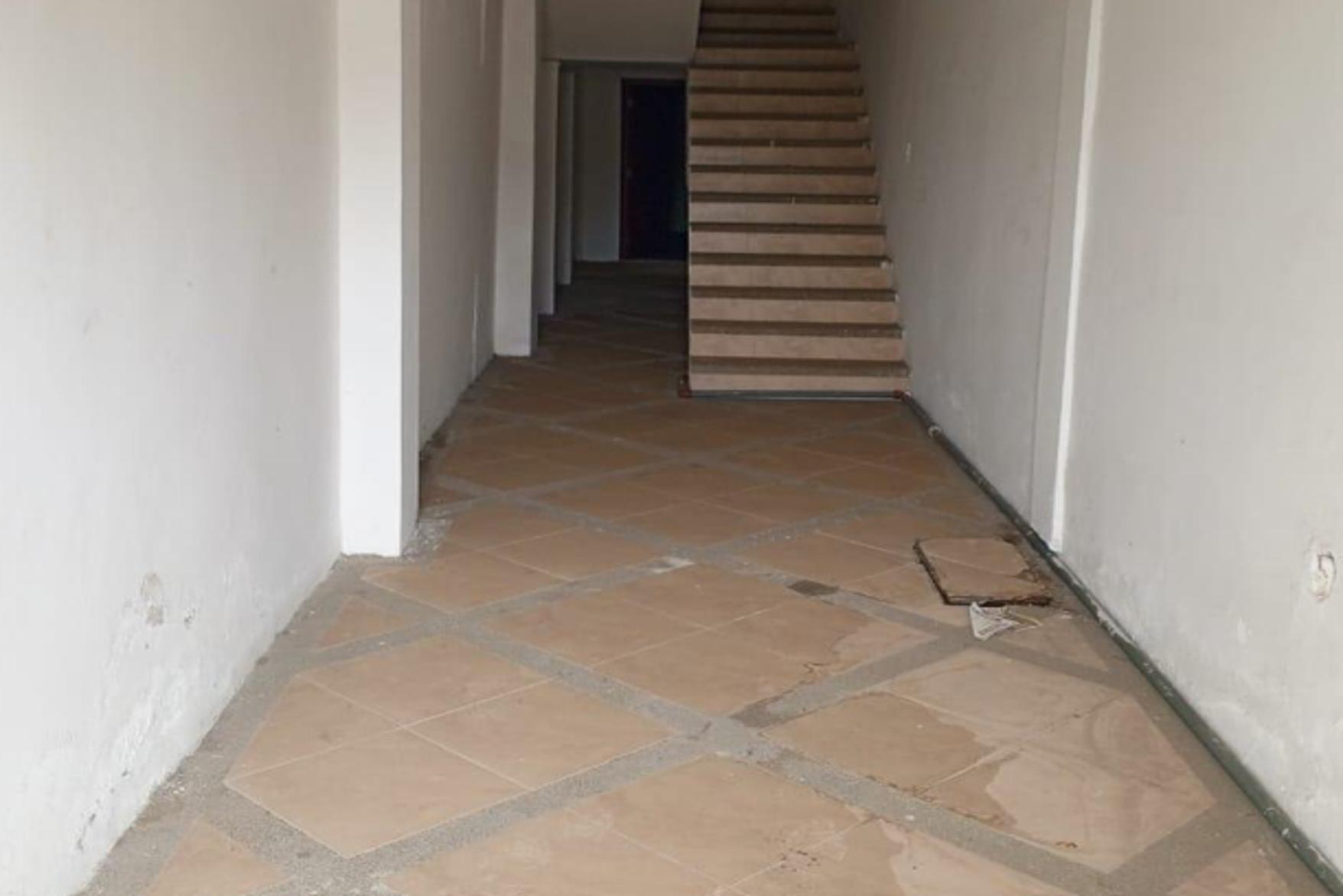Casa multifamiliar con local comercial en  Machala