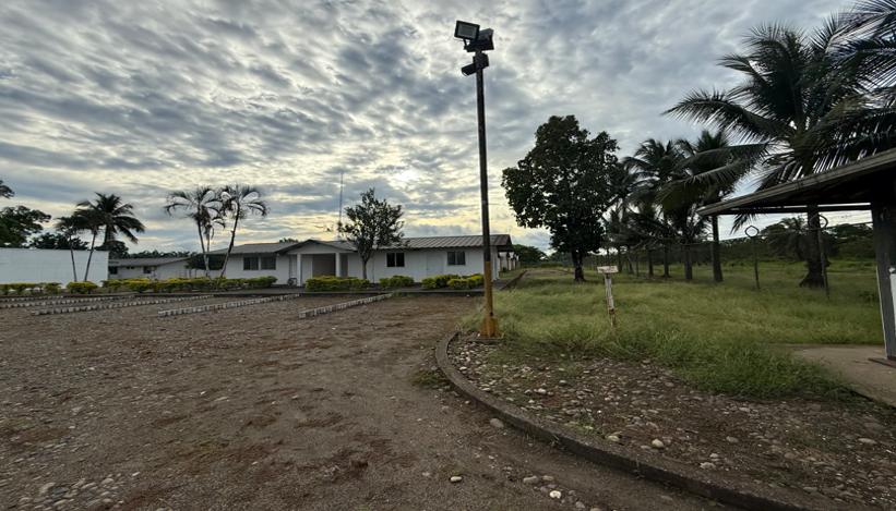 Campamento Petrolero En Venta Ubicado En Una Zona Rural - Industrial