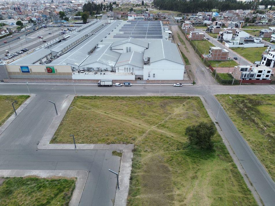 Terreno en venta en Urb. Business Center, Riobamba
