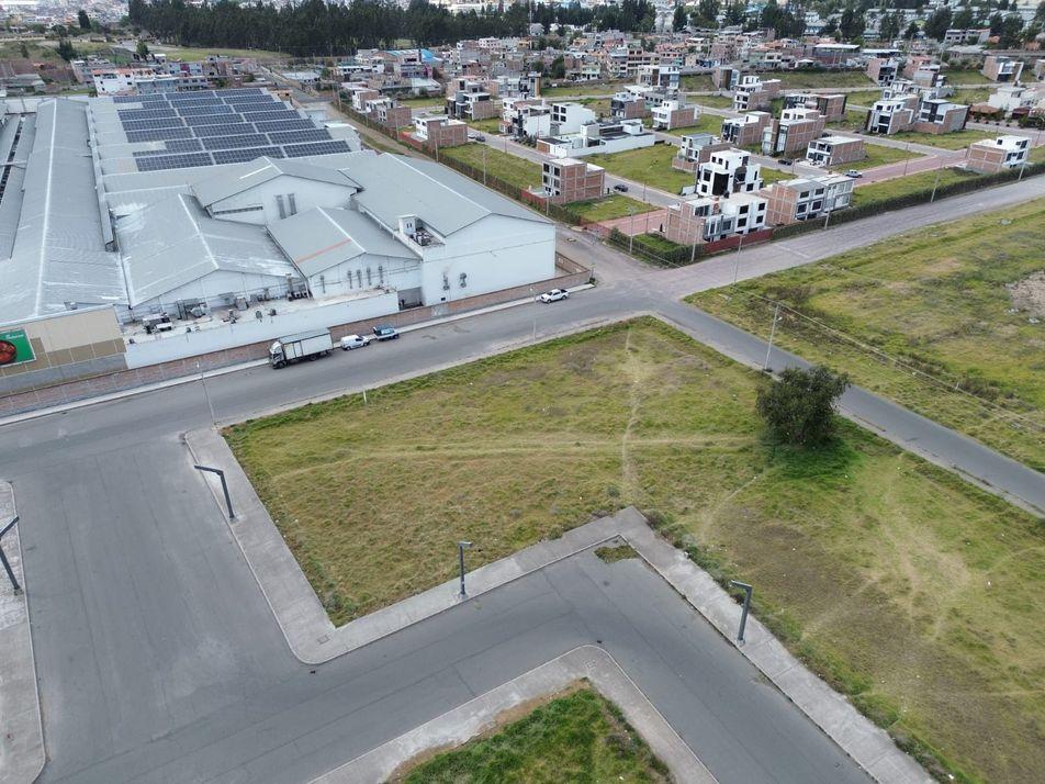 Terreno en venta en Urb. Business Center, Riobamba