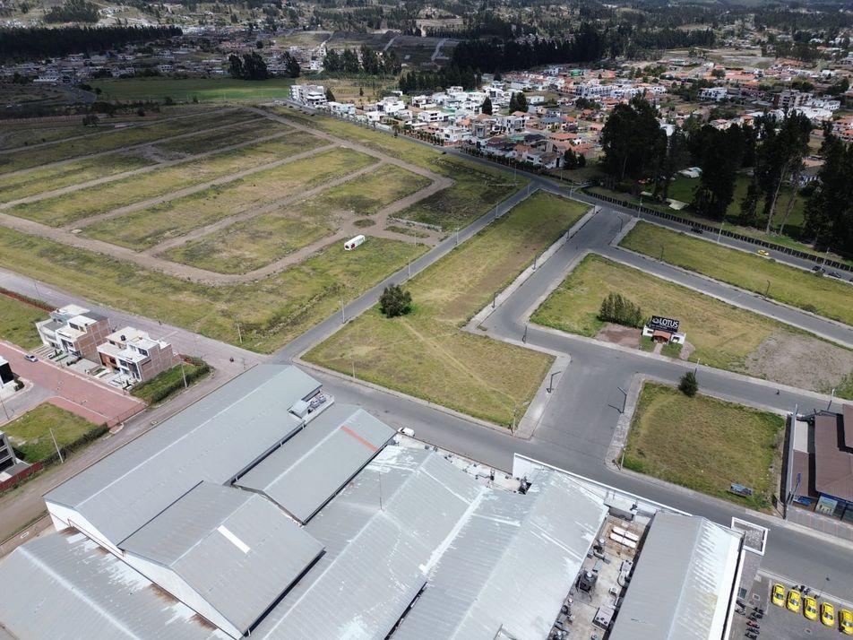 Terreno en venta en Urb. Business Center, Riobamba