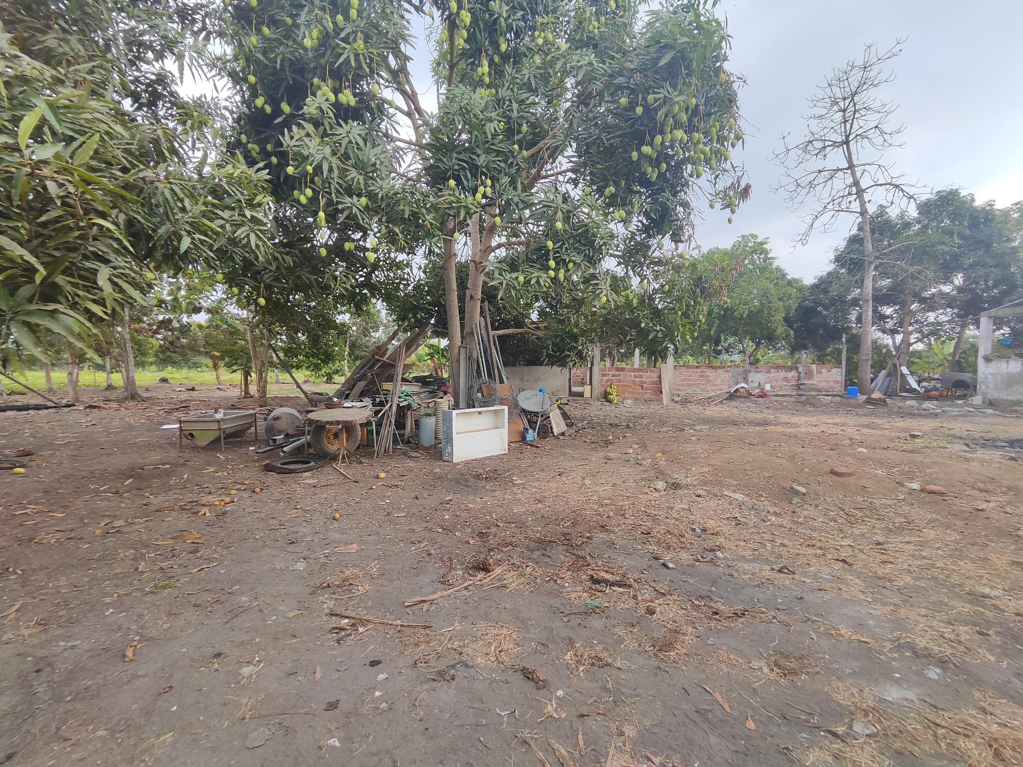Terreno Residencial con Vivienda – Vía Chone-Boyacá, Chone