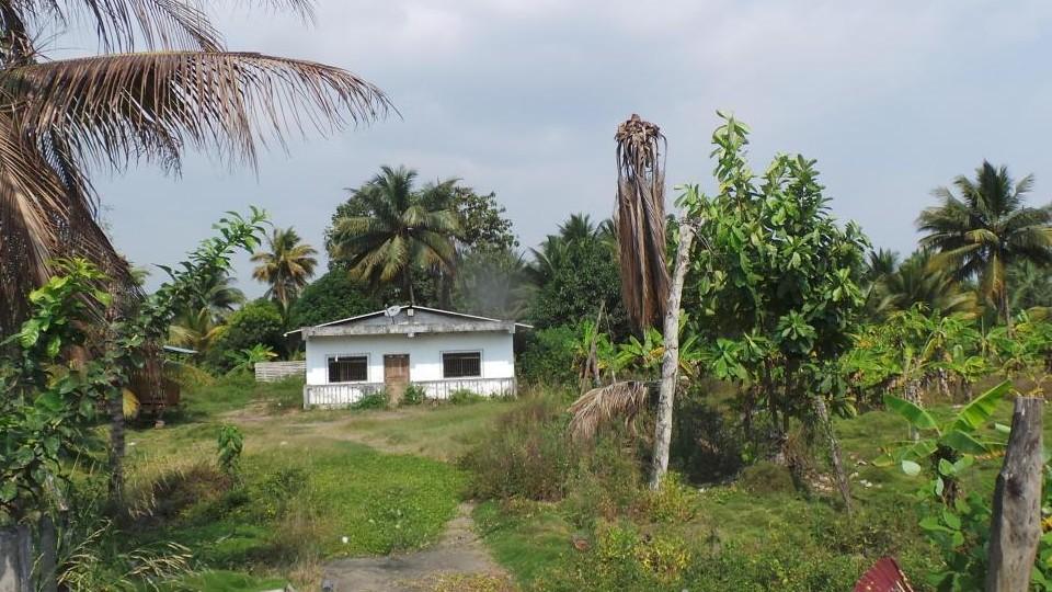 Terreno Residencial con Vivienda – Vía Chone-Boyacá, Chone
