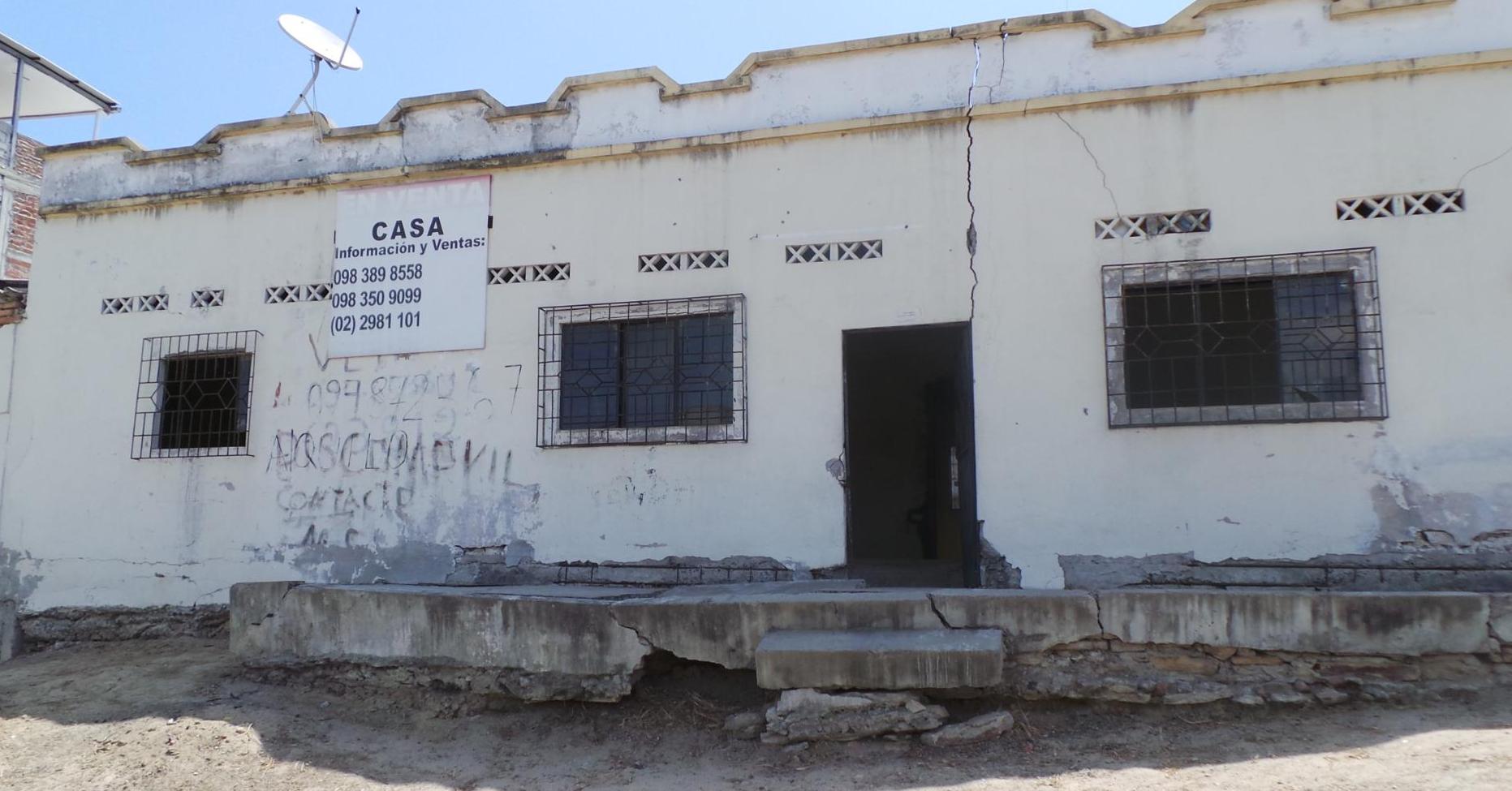 Casa en venta en Manta en Abdón Calderón