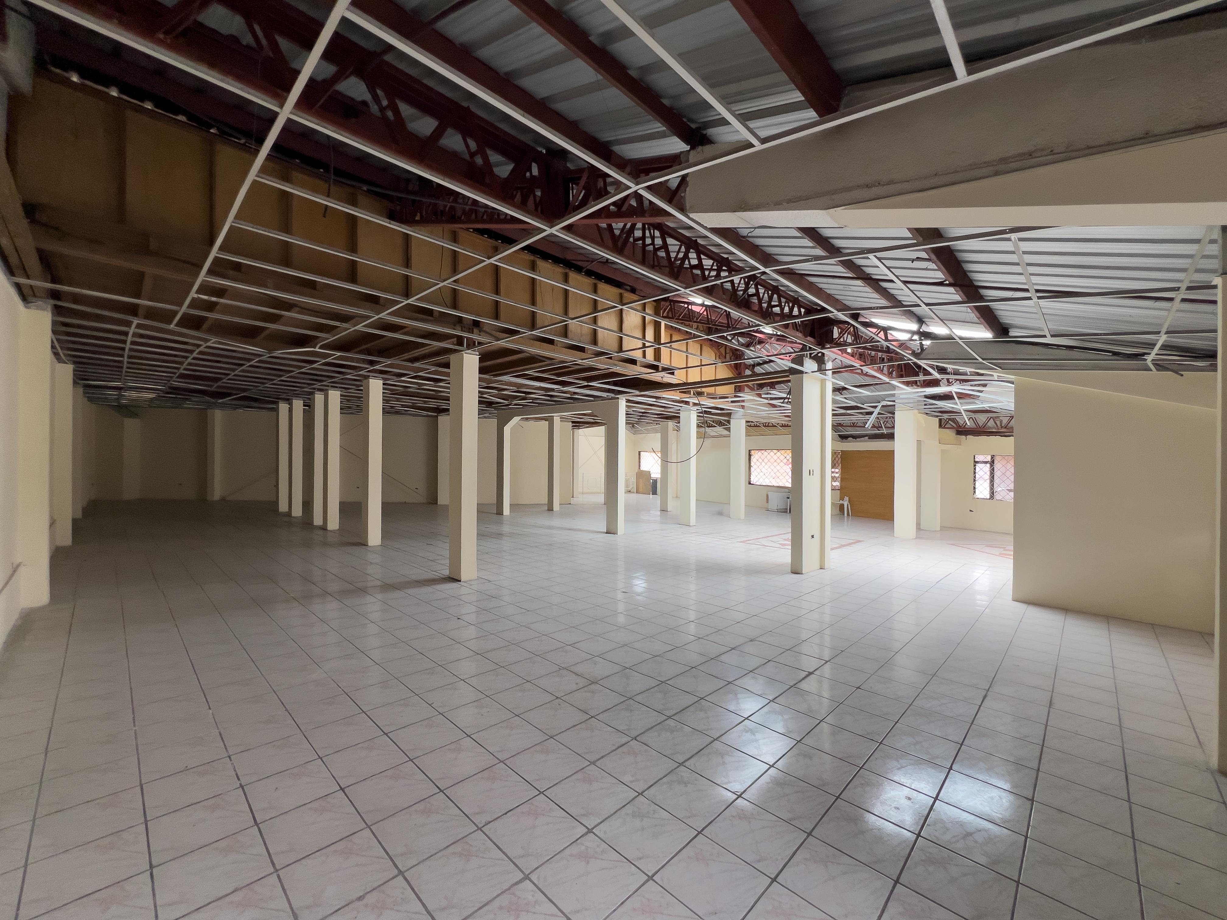 Galpón y Bodega de 340,40m2 Parroquia Chimbacalle En Los Andes