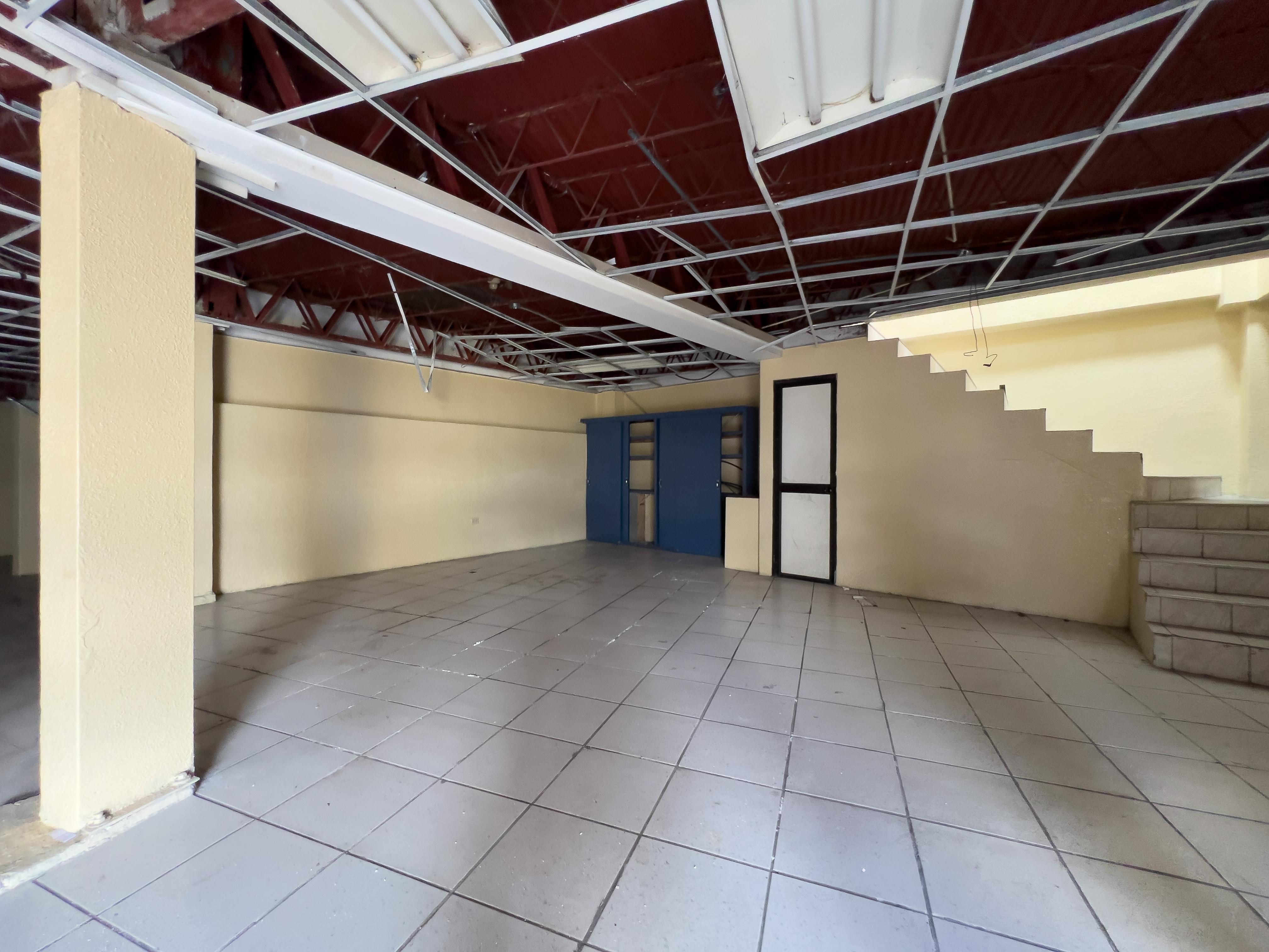 Galpón y Bodega de 340,40m2 Parroquia Chimbacalle En Los Andes