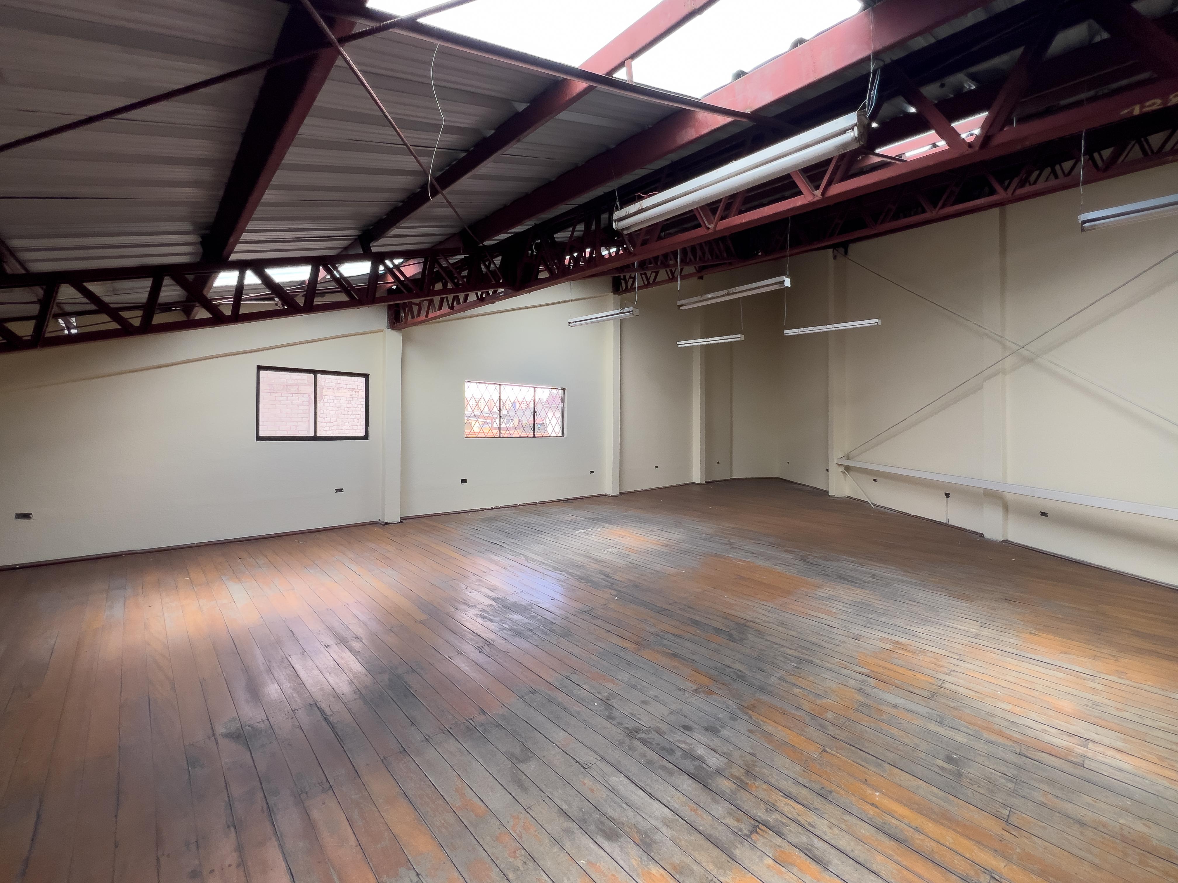 Galpón y Bodega de 340,40m2 Parroquia Chimbacalle En Los Andes