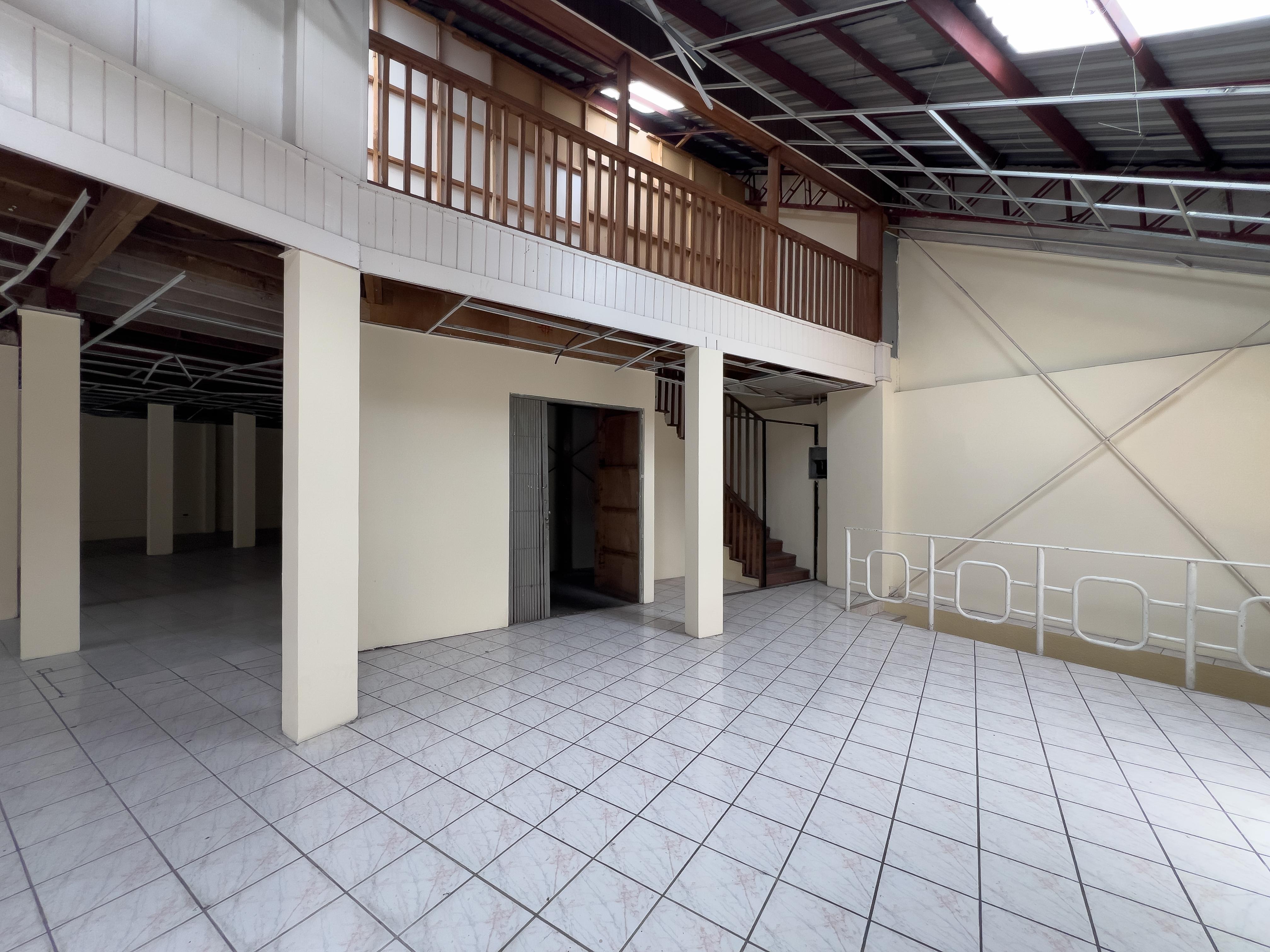 Galpón y Bodega de 340,40m2 Parroquia Chimbacalle En Los Andes