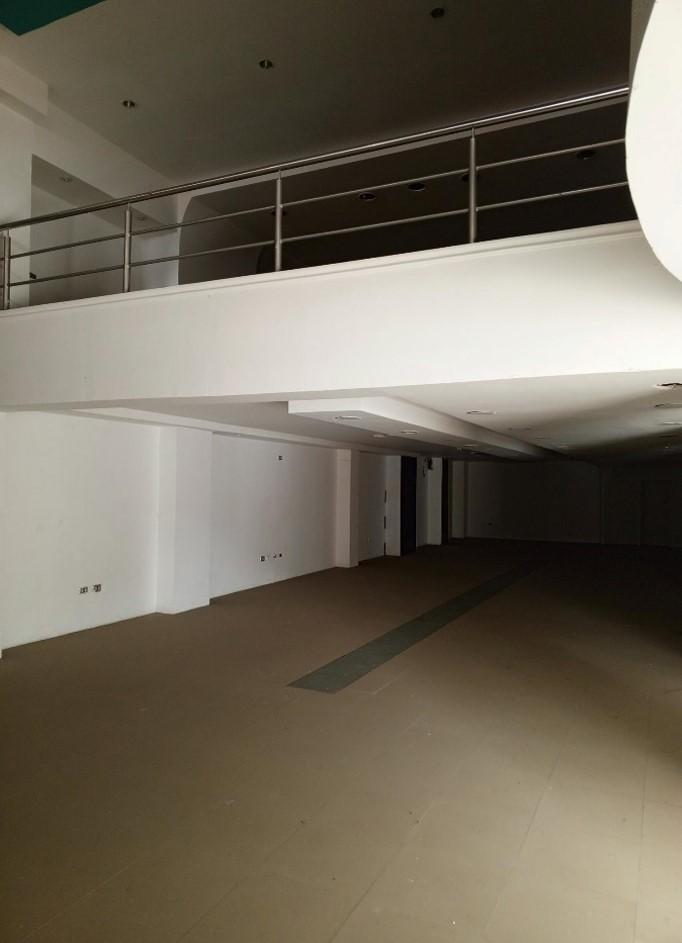 Edificio comercial en Machala
