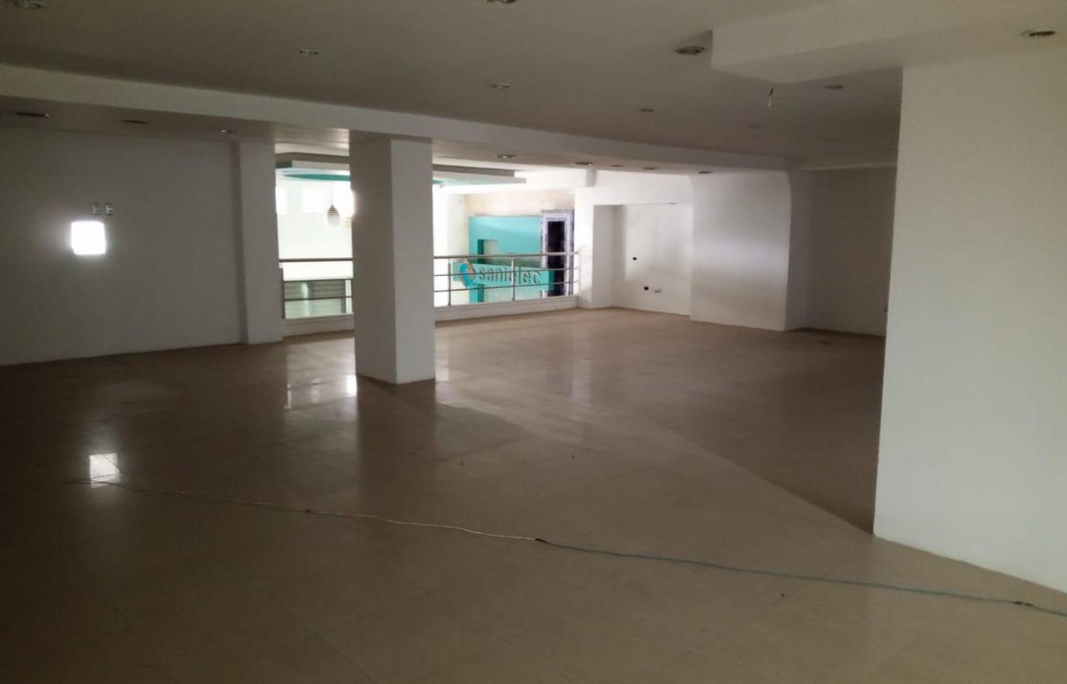 Edificio comercial en Machala