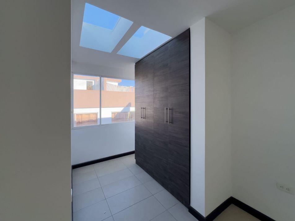 Casa En Venta, Aplica Crédito Vip 4.87%, Sector Huertos Familiares Azaya, Ibarra