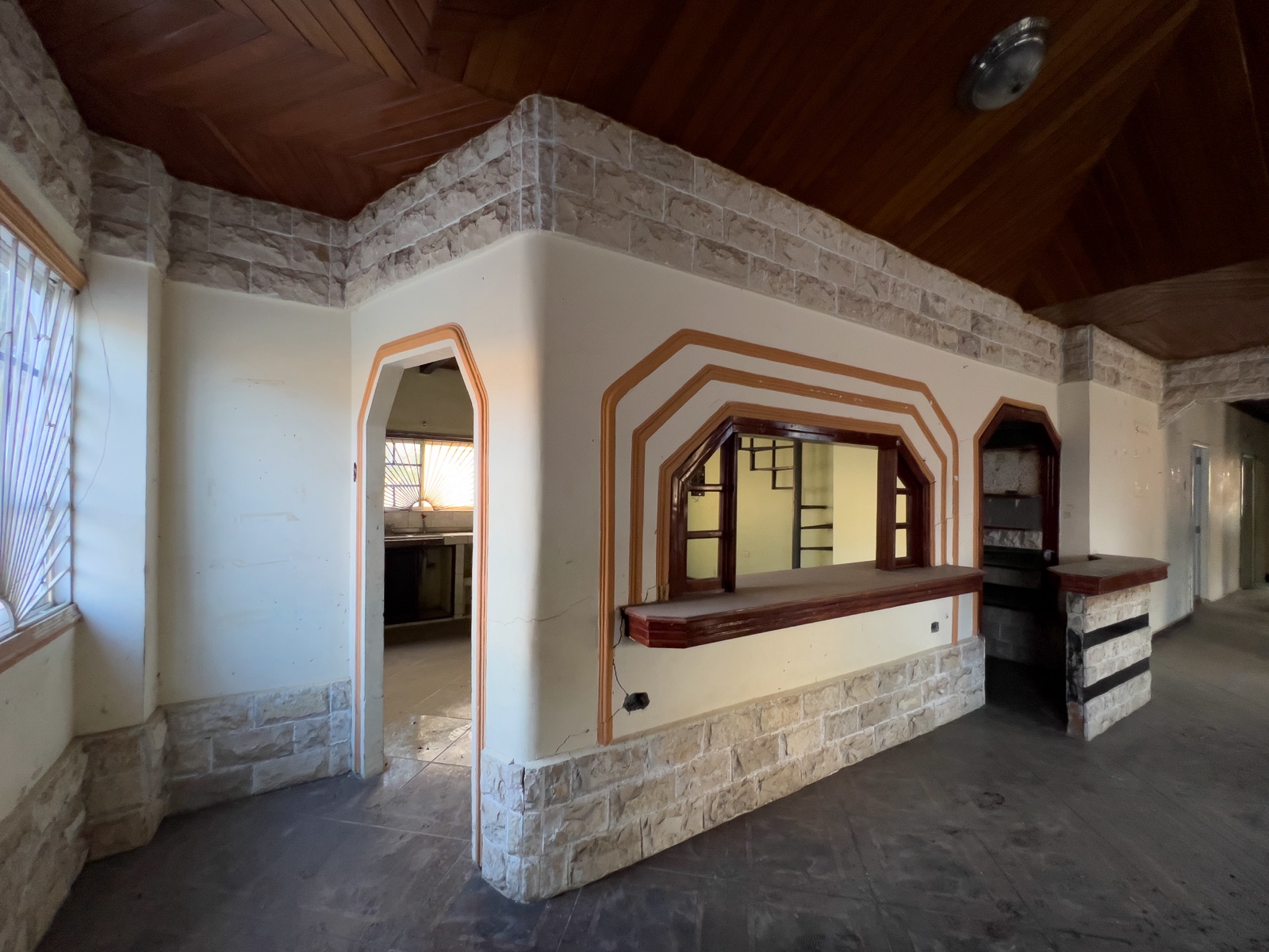 Casa con Altillo en Terreno Esquinero en venta – Jaramijó, Manabí