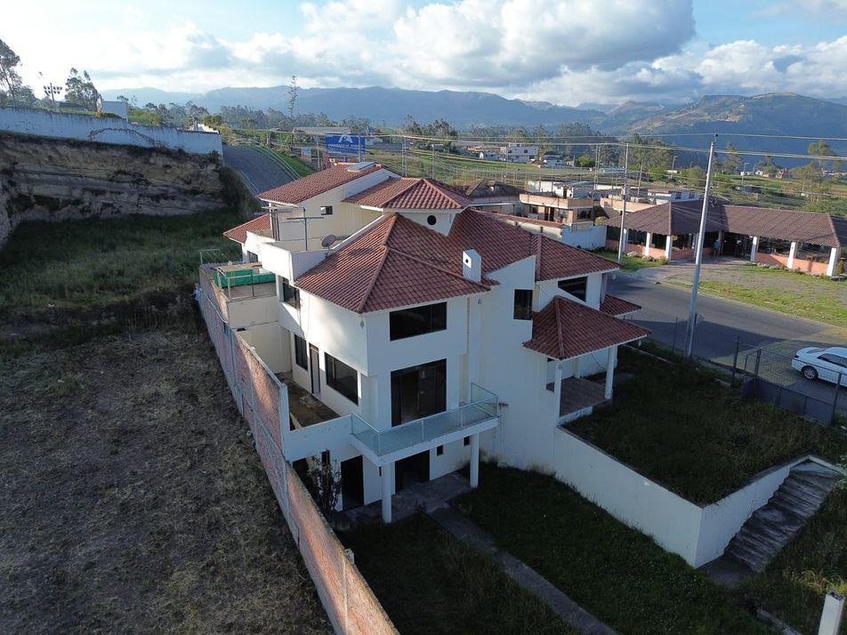 Csa en Venta, sector Chibuleo San Alfonso, Parroquia Juan Benigno Vela, Ambato, Tungurahua.