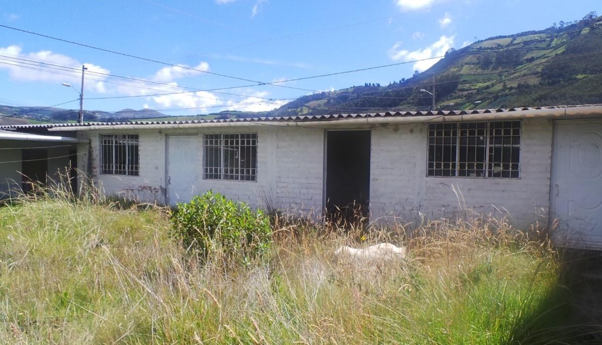 Casa en  Sector Tes Tolas, parroquia El Ángel , cantón Espejo Carchi - Espejo 499,59 m²