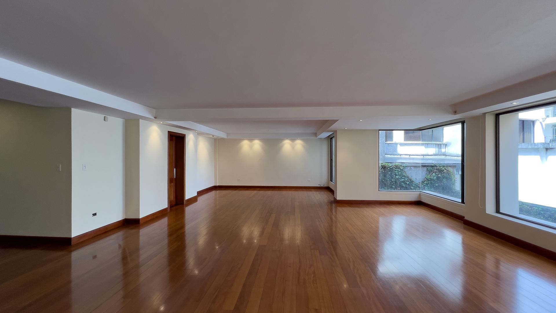 Departamento Dúplex en Venta en Bellavista, Quito