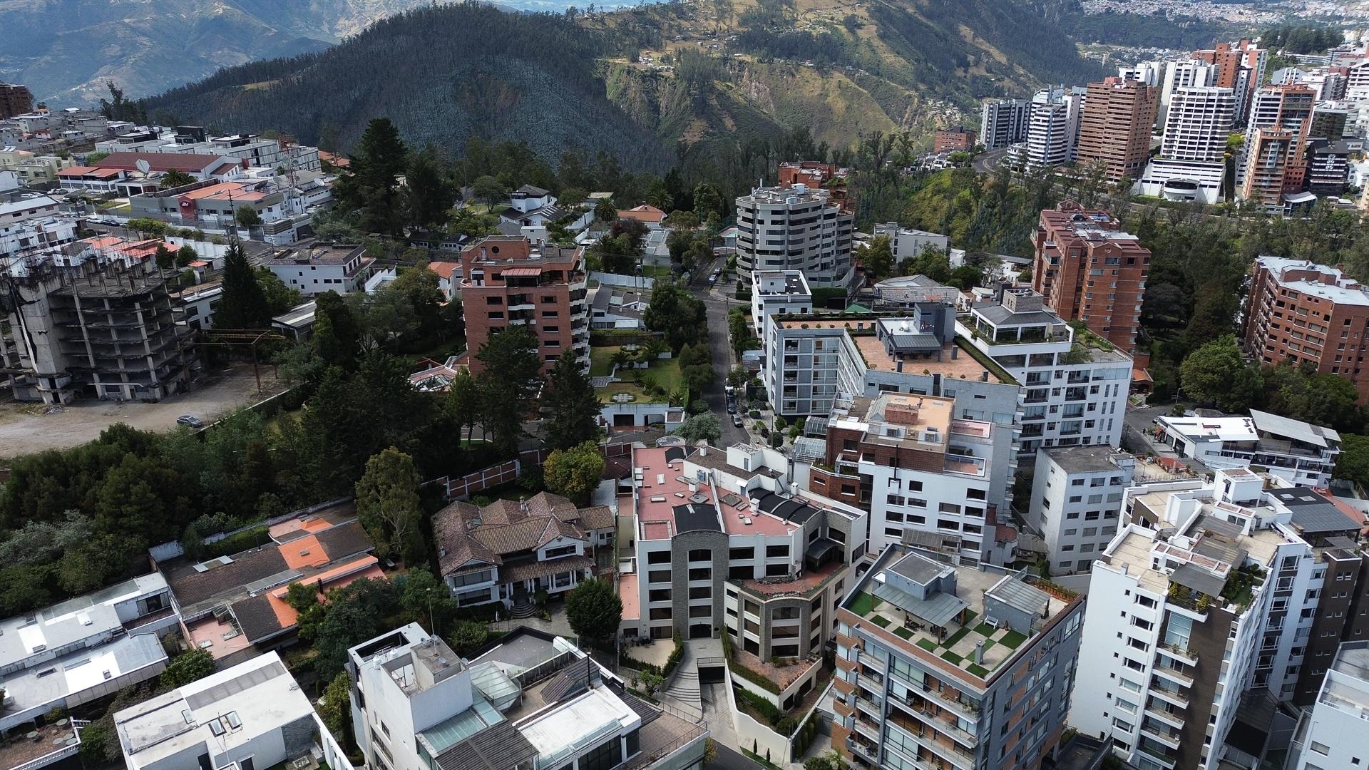 Departamento Dúplex en Venta en Bellavista, Quito