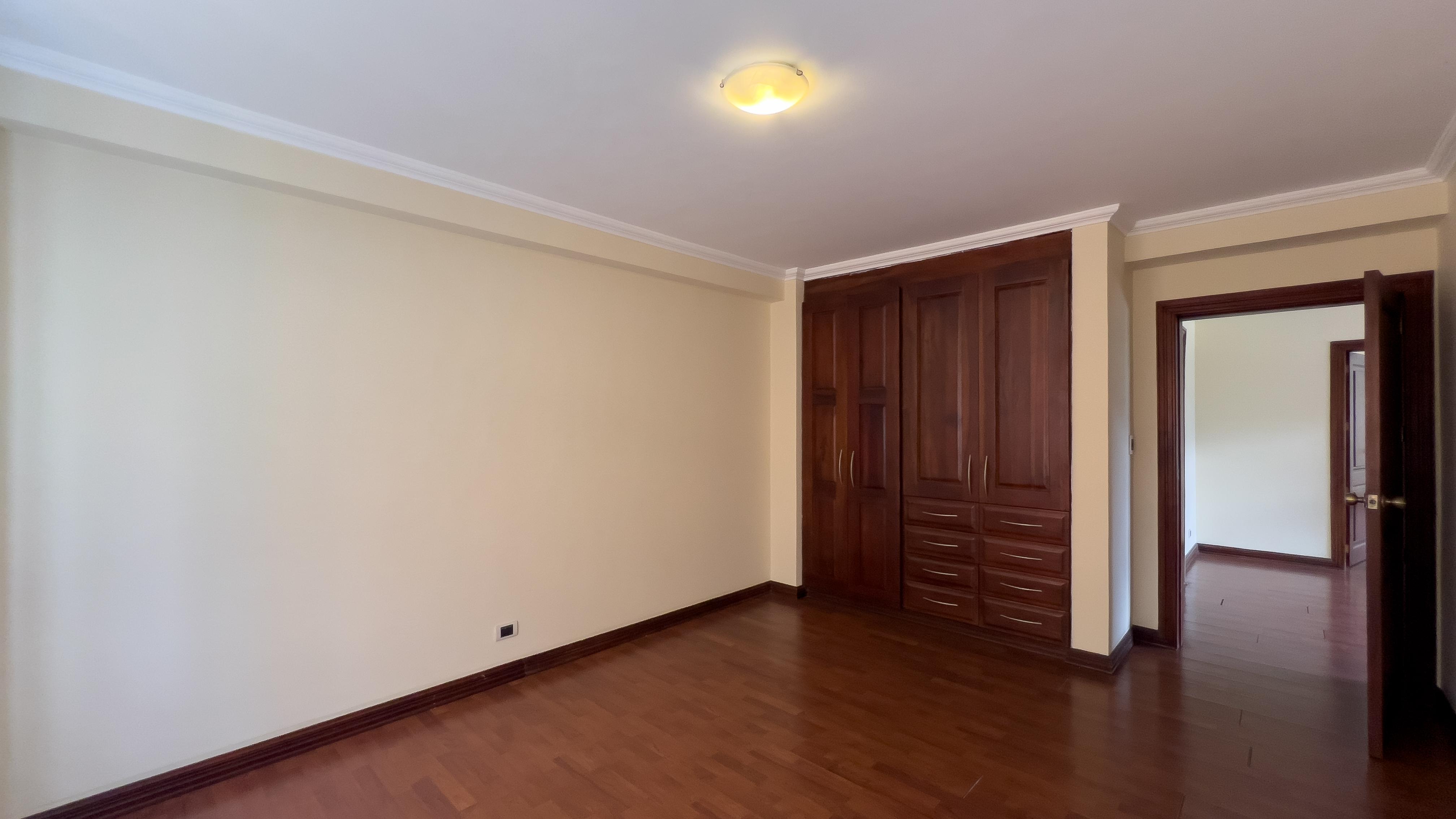 Departamento con balcón y terraza privada en La República del Salvador