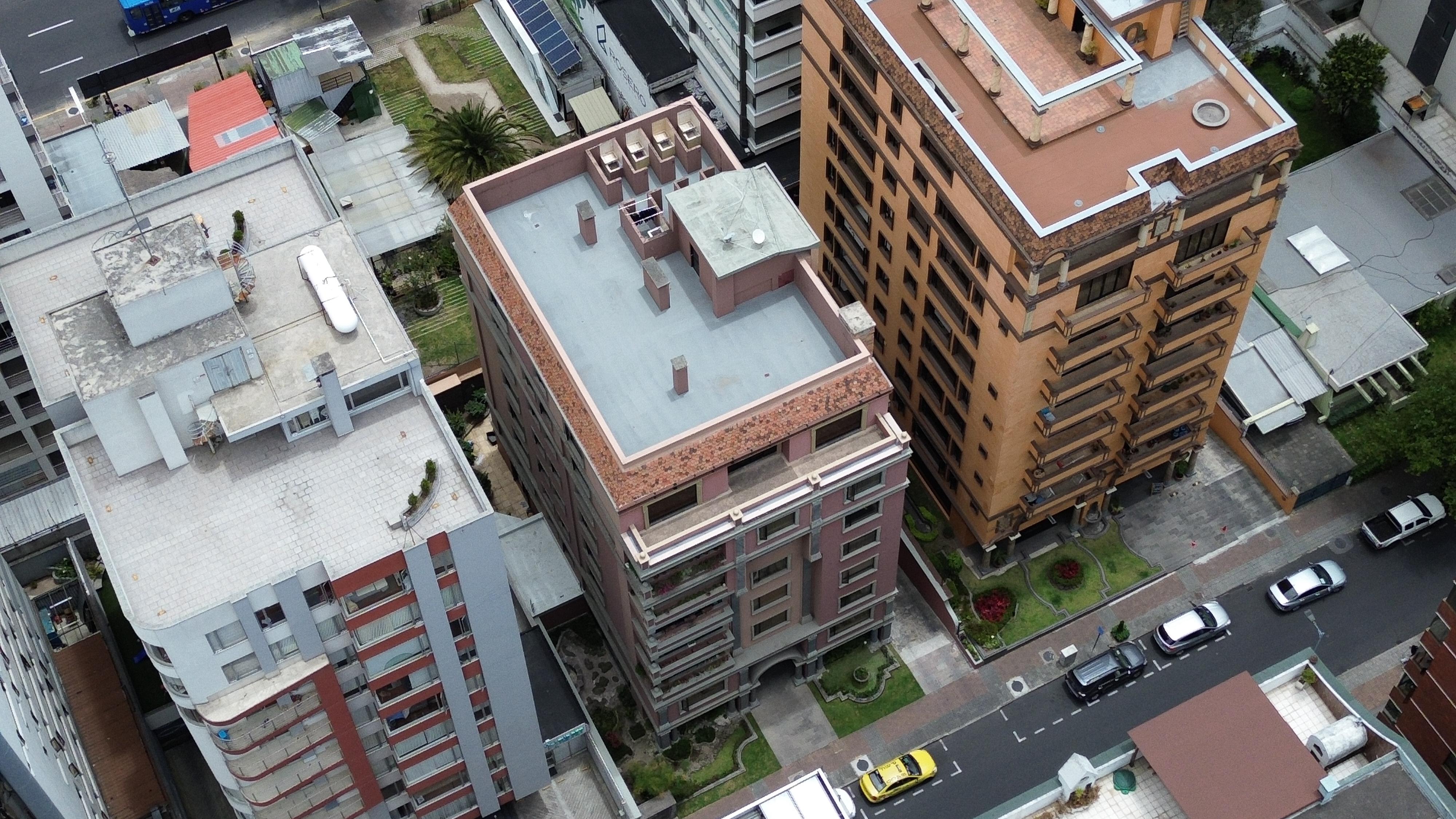 Departamento con balcón y terraza privada en La República del Salvador