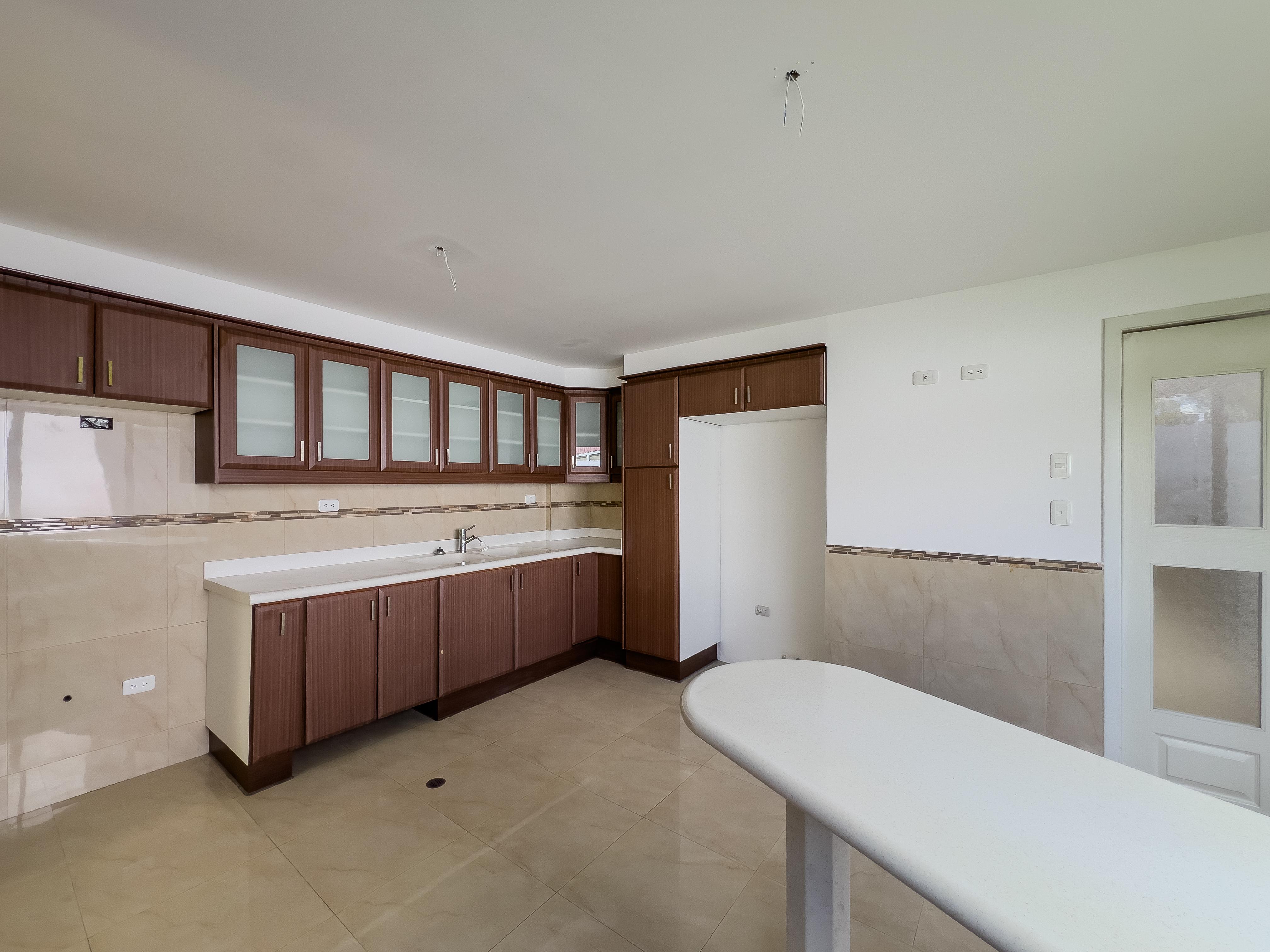 Casa en venta, Conocoto, Conjunto Fairyland, Av. Chillo Jijón