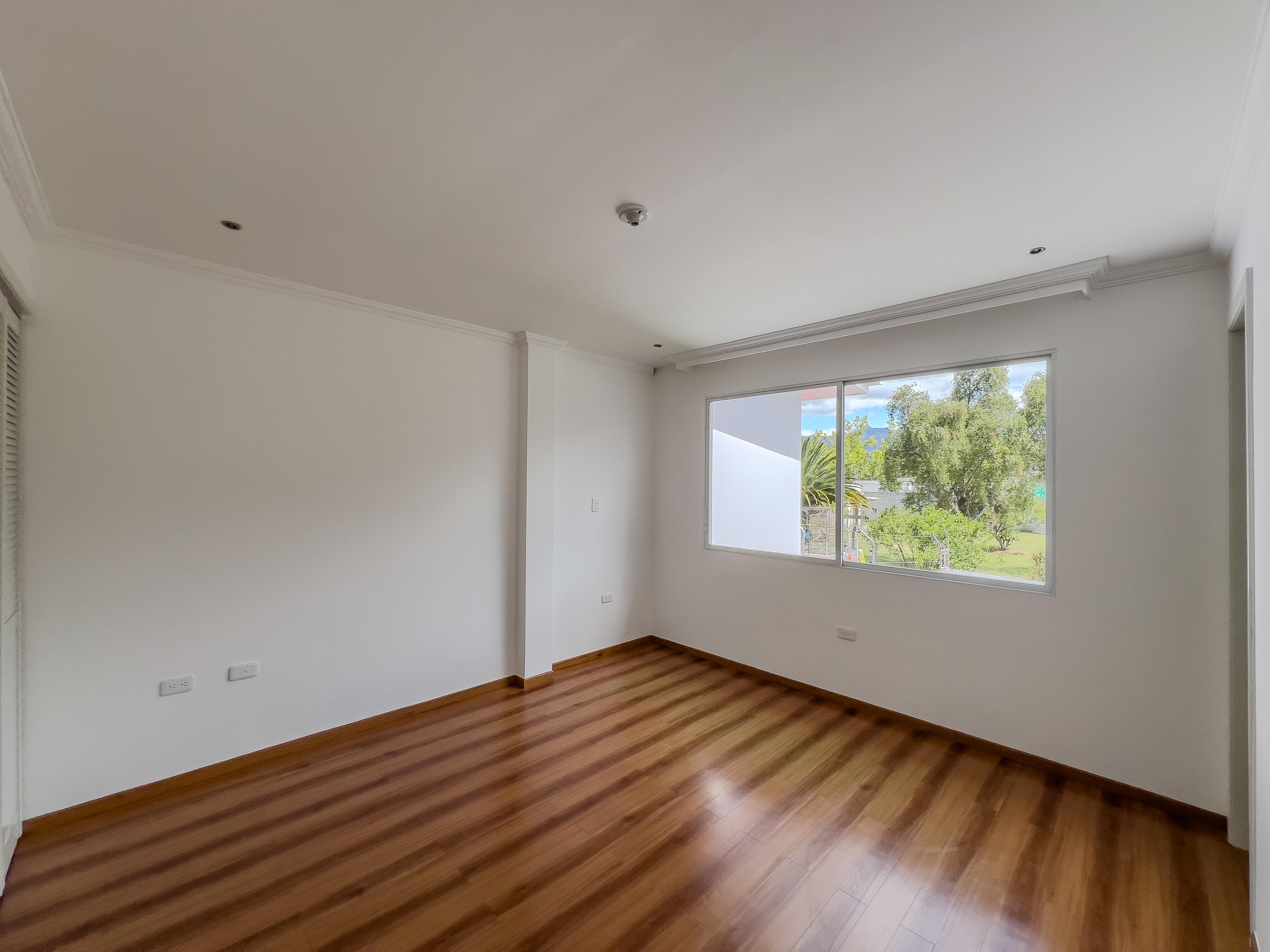Casa en venta, Conocoto, Conjunto Fairyland, Av. Chillo Jijón