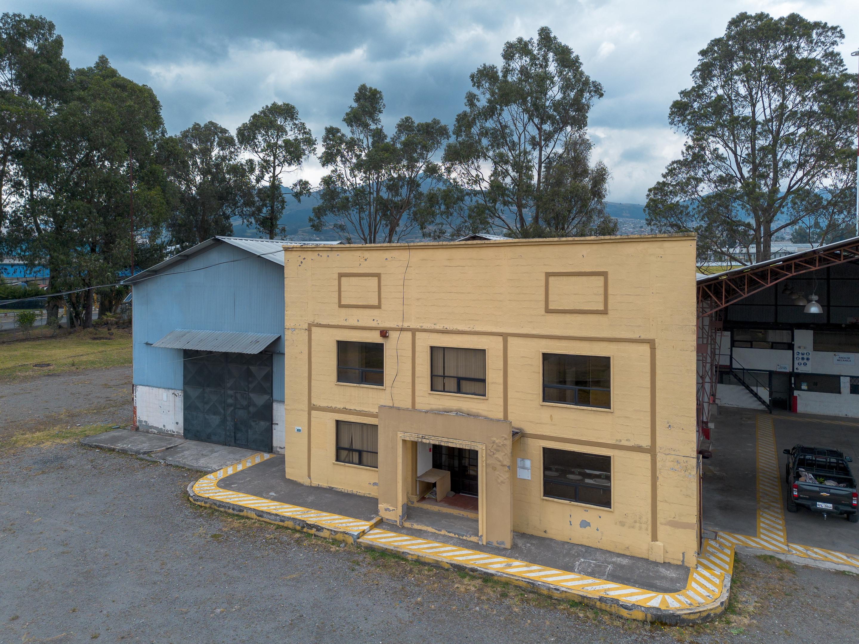 Galpón y bodegas de Tipo Industrial Parque Industrial Sector Eternit Guamaní 