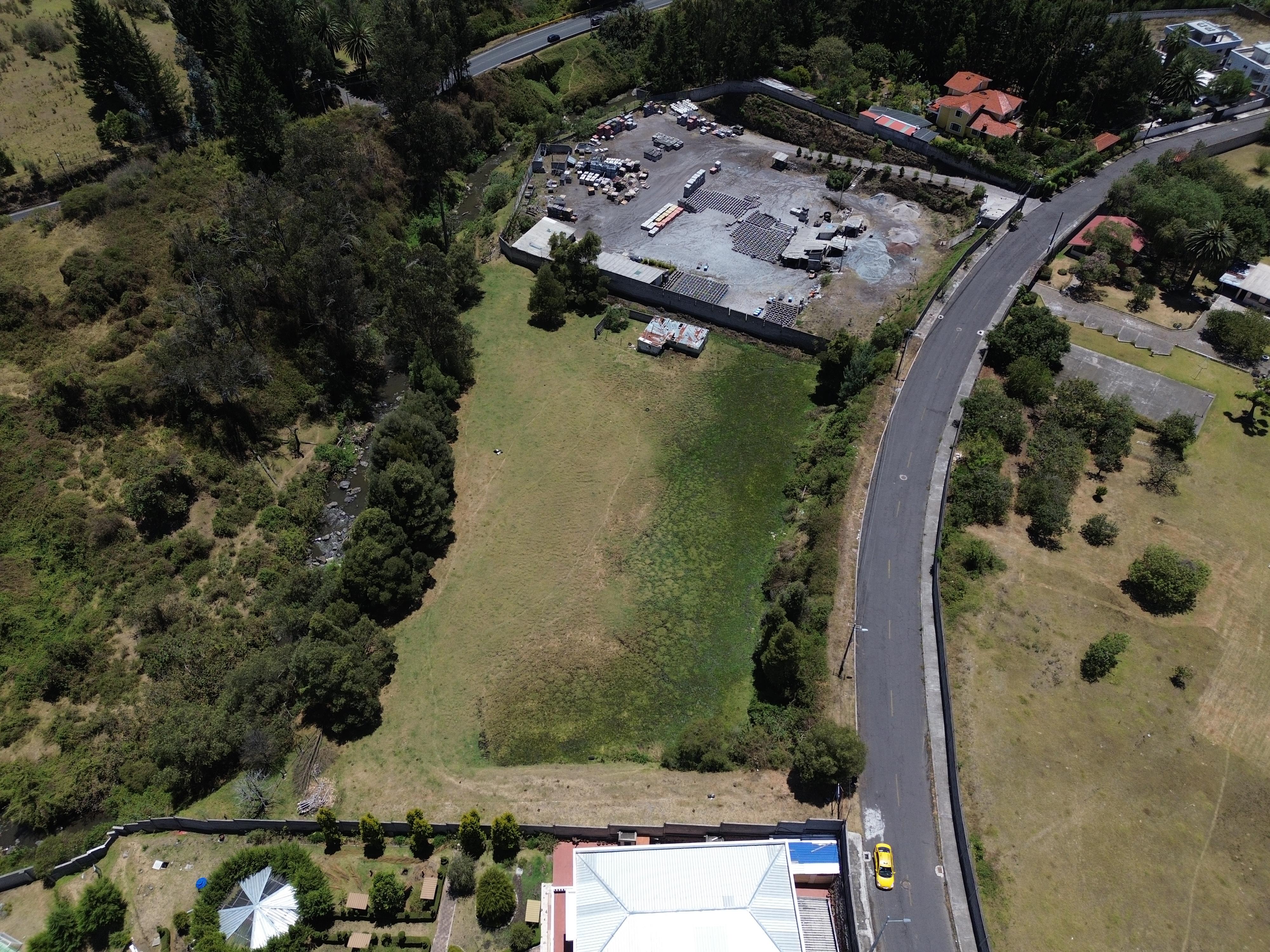 Terreno en  venta en Mirasierra a metros del CROE