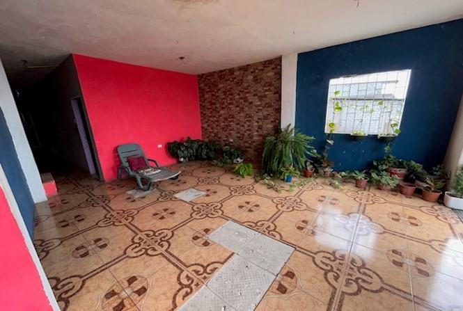 Casa Multifamiliar en Lomas de Sargentillo