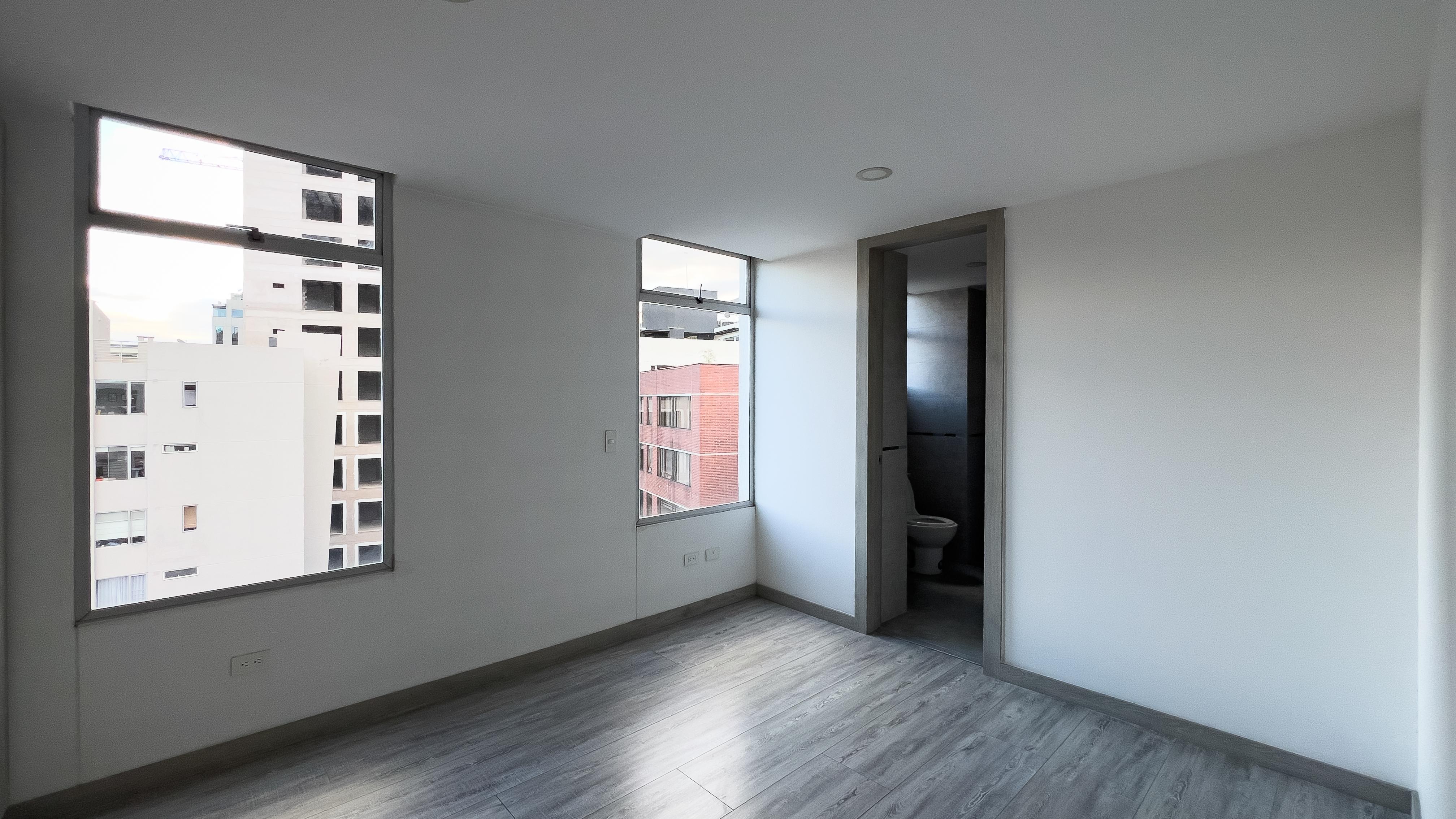 Departamento en venta, Edificio Moscú, Sector República del Salvador, Quito