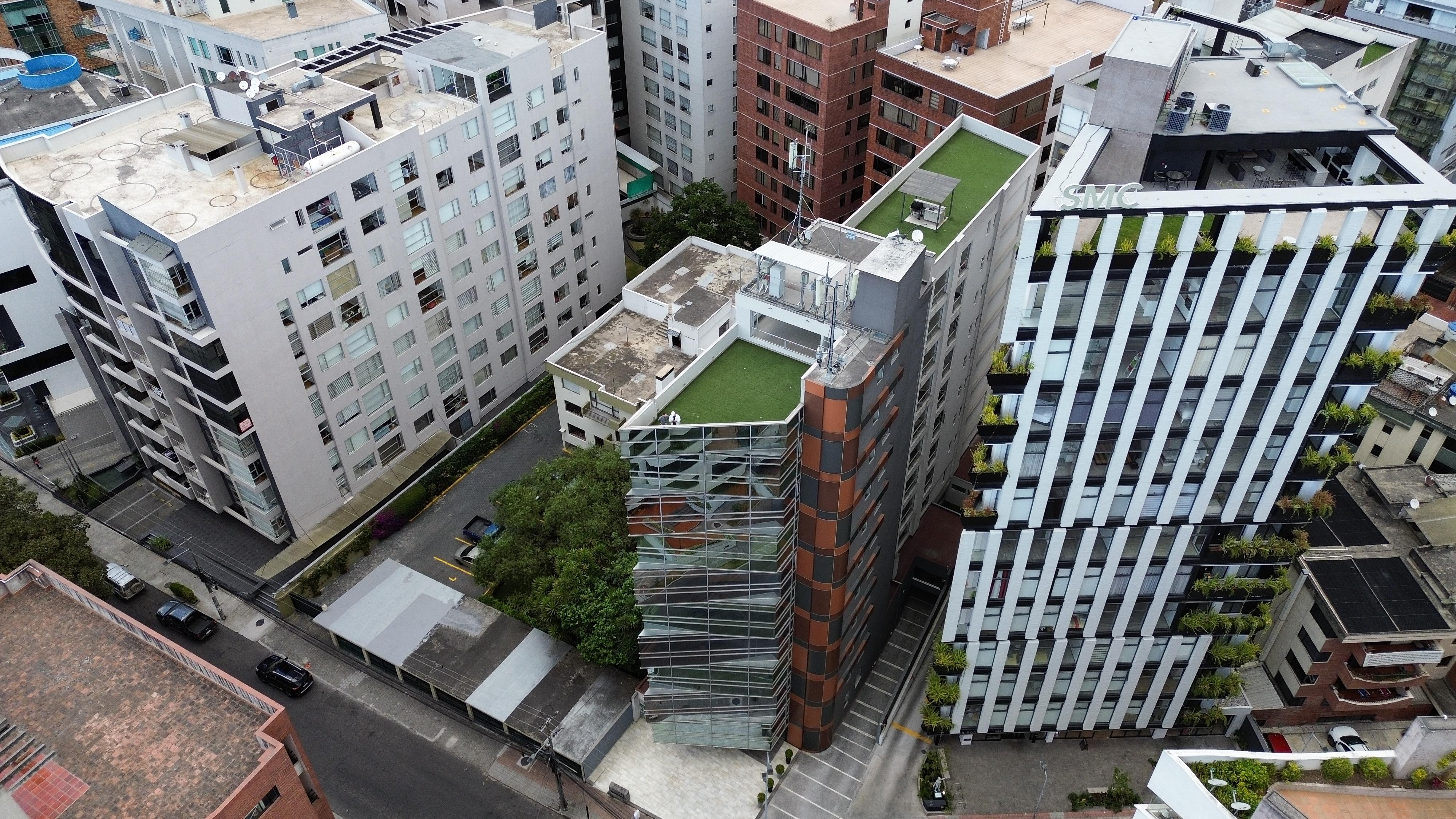 Departamento en venta, Edificio Moscú, Sector República del Salvador, Quito