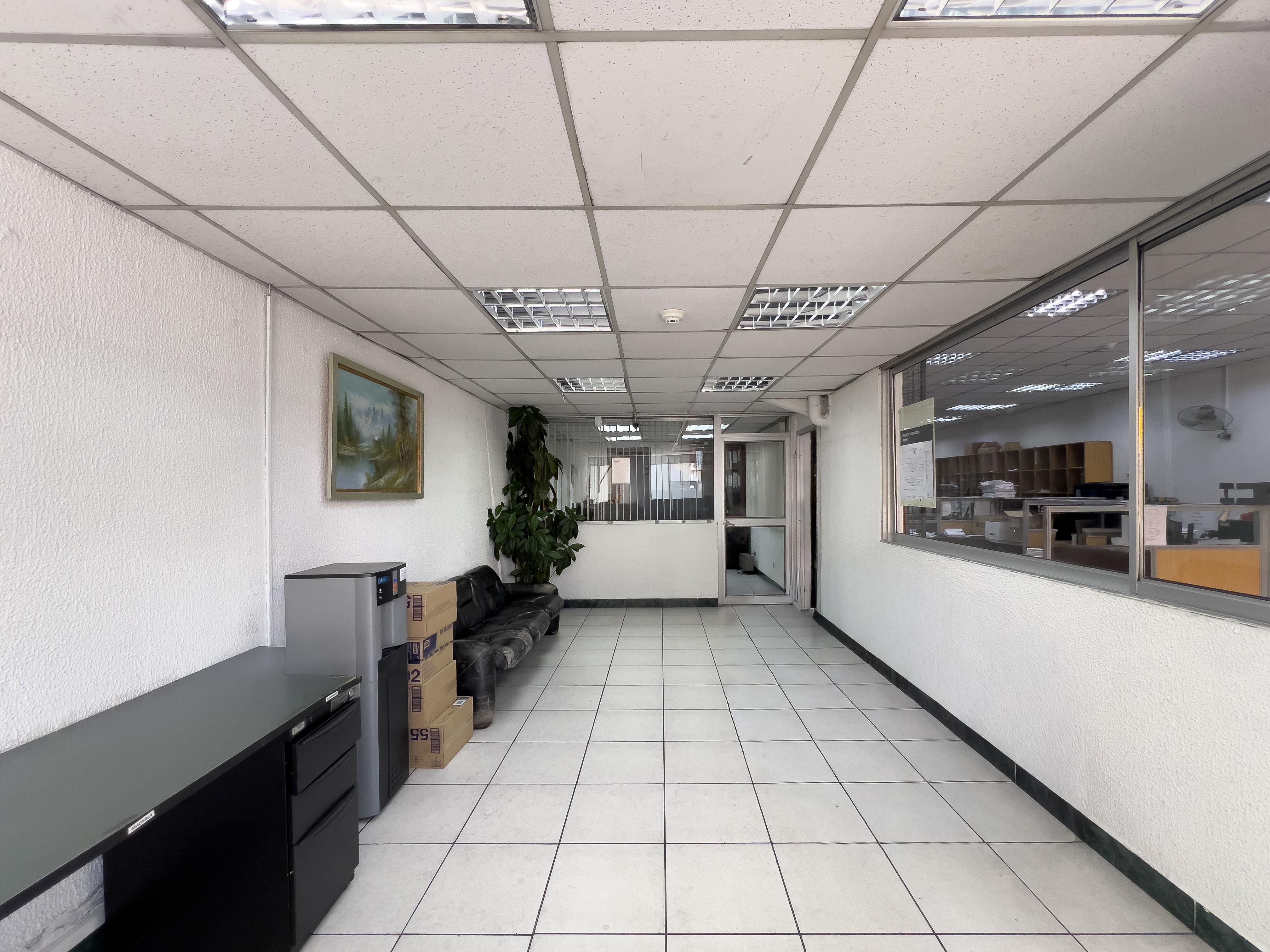 Oficina en venta en Av. 10 de Agosto N37-99 y Barón de Carondelet, Quito