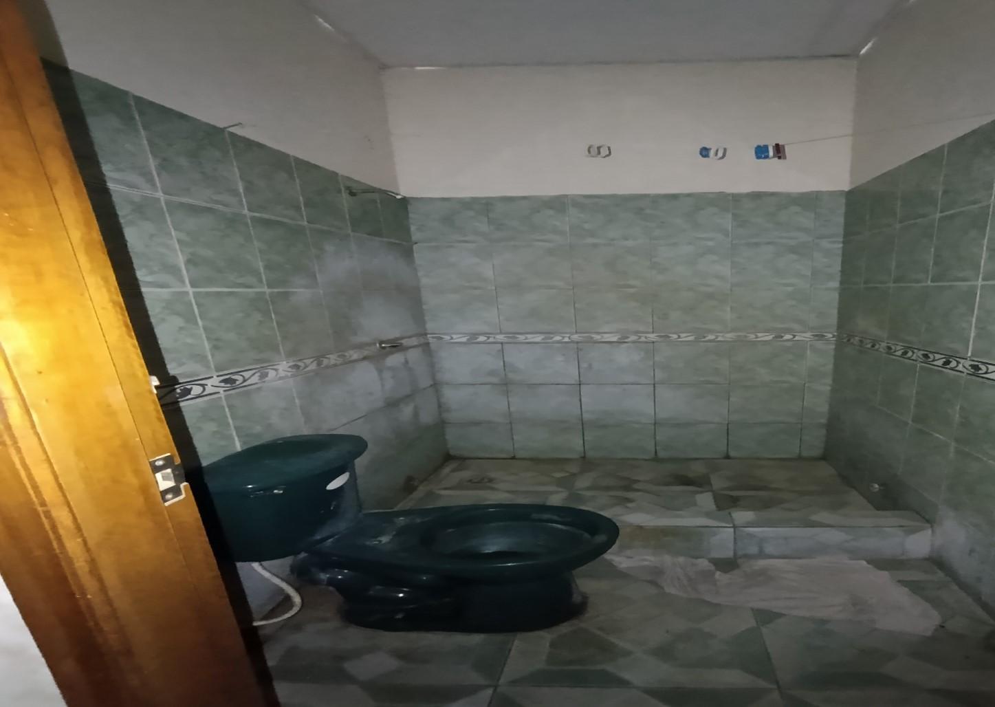 Casa de dos pisos en venta en Quevedo