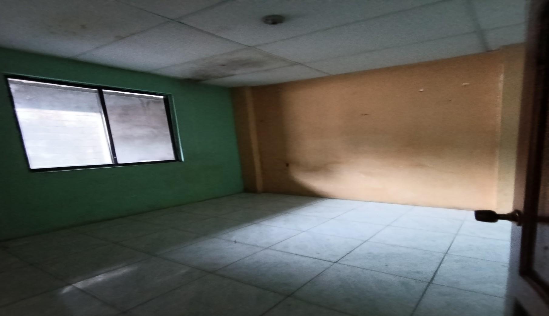Casa de dos pisos en venta en Quevedo