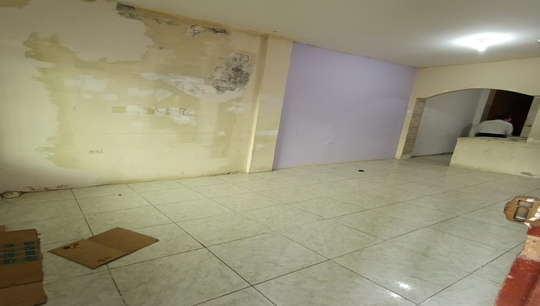 Casa de dos pisos en venta en Quevedo