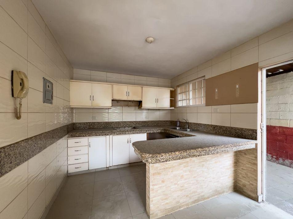 Casa en Venta – Conjunto Habitacional Residenzza, Portoviejo, Manabí