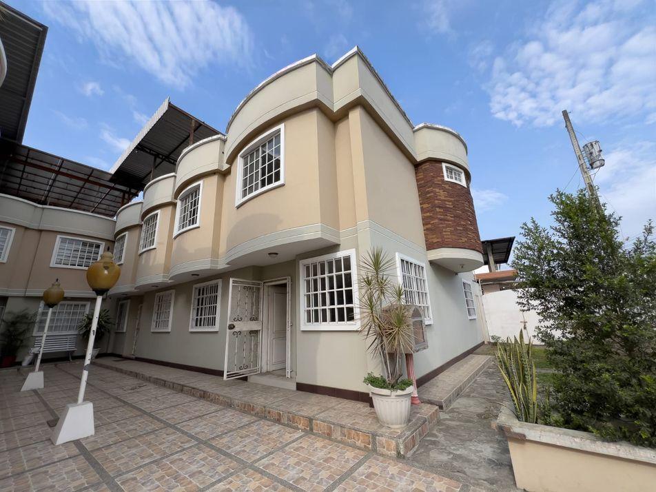 Casa en Venta – Conjunto Habitacional Residenzza, Portoviejo, Manabí
