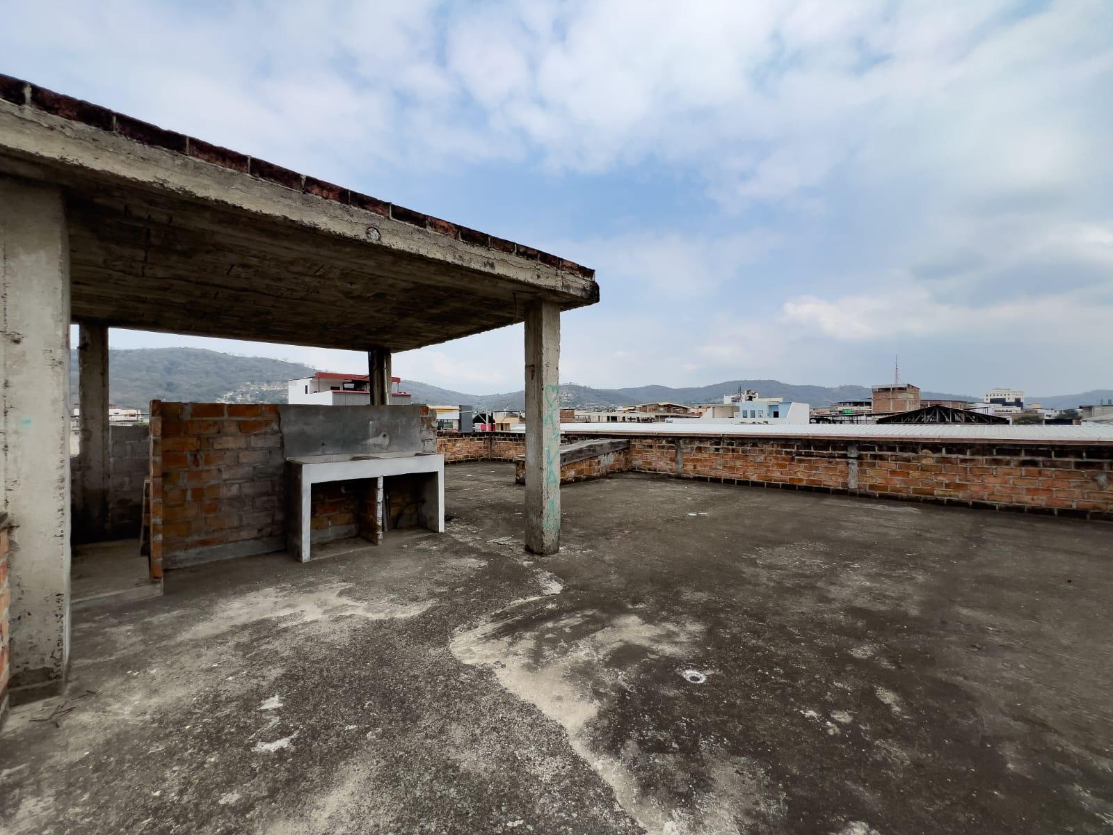 Casa Multifamiliar en el Centro de Portoviejo, Manabí