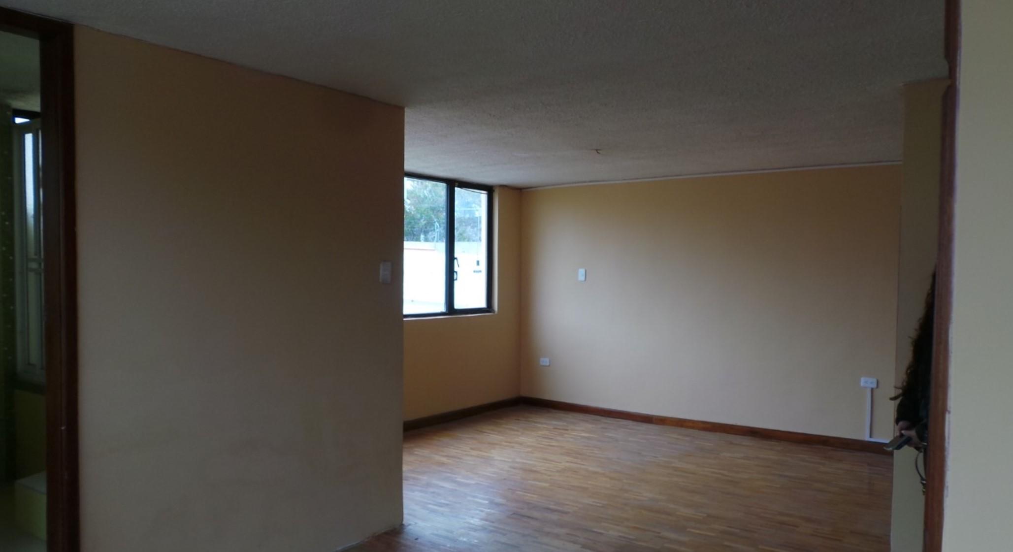 Casa de 3 plantas en el Condado
