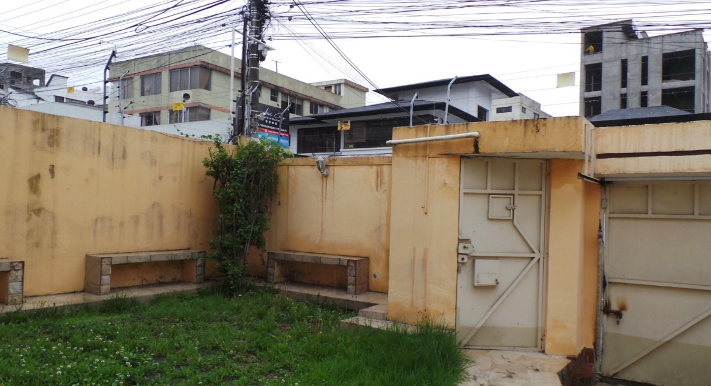 Casa de 3 plantas en el Condado