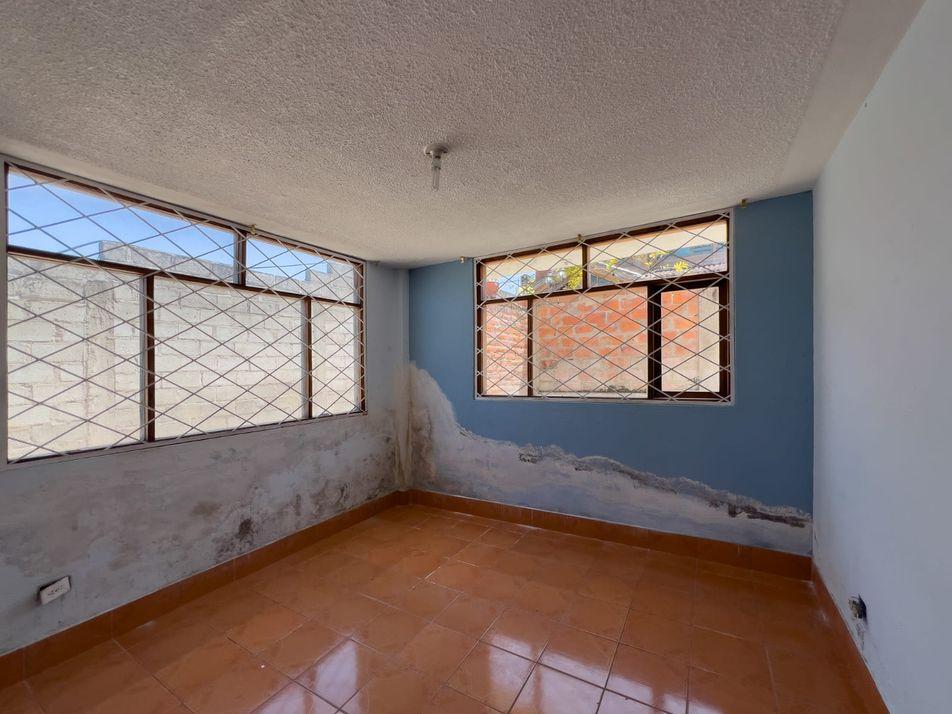 Casa de 3 plantas en Ibarra