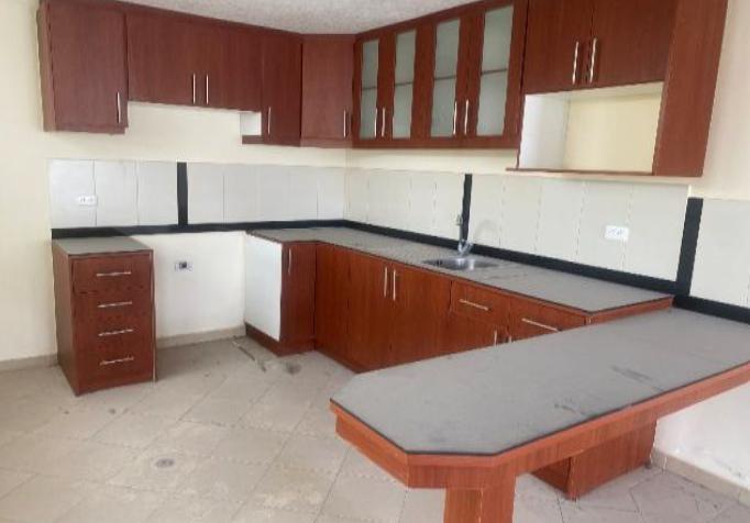 Casa aplica a crédito VIP, en Lulumbamba, San Antonio de Pichincha