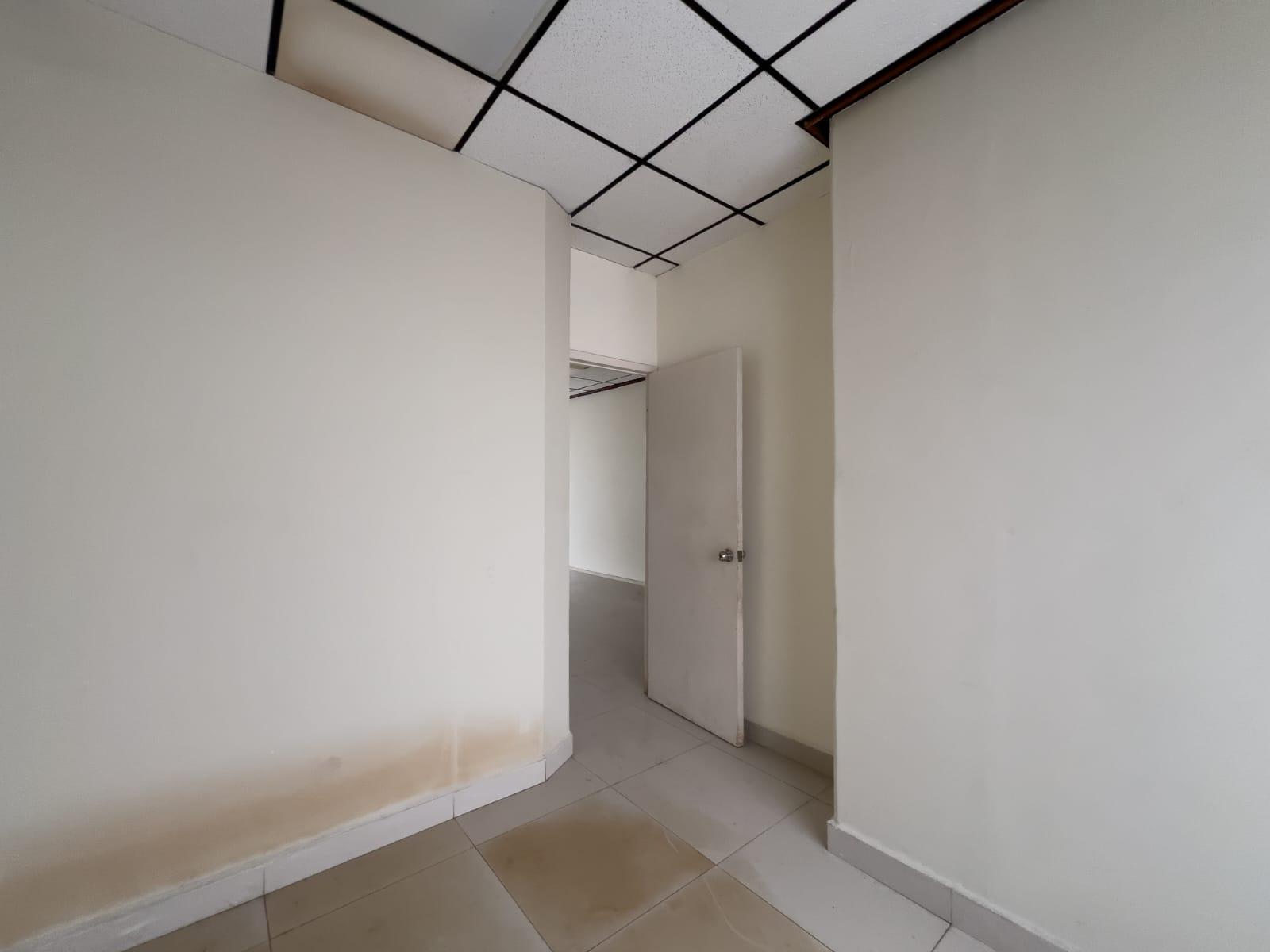4 Oficinas en Manta, Edificio Banco Pichincha, Calle 11