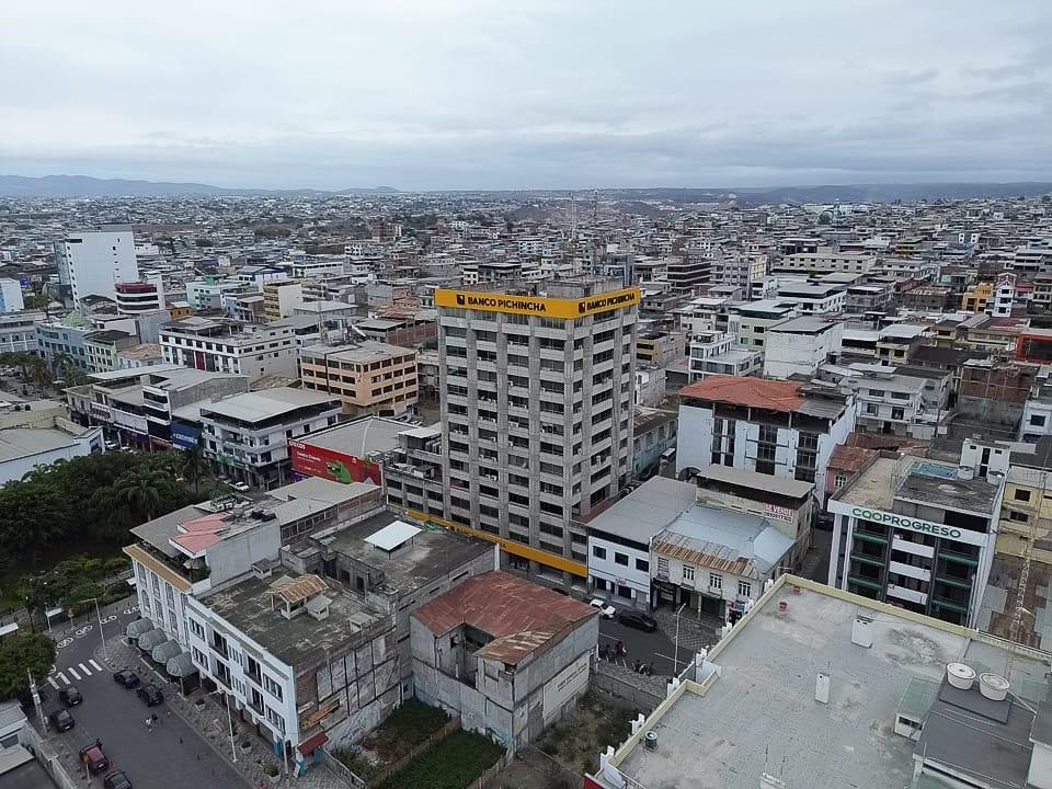 4 Oficinas en Manta, Edificio Banco Pichincha, Calle 11