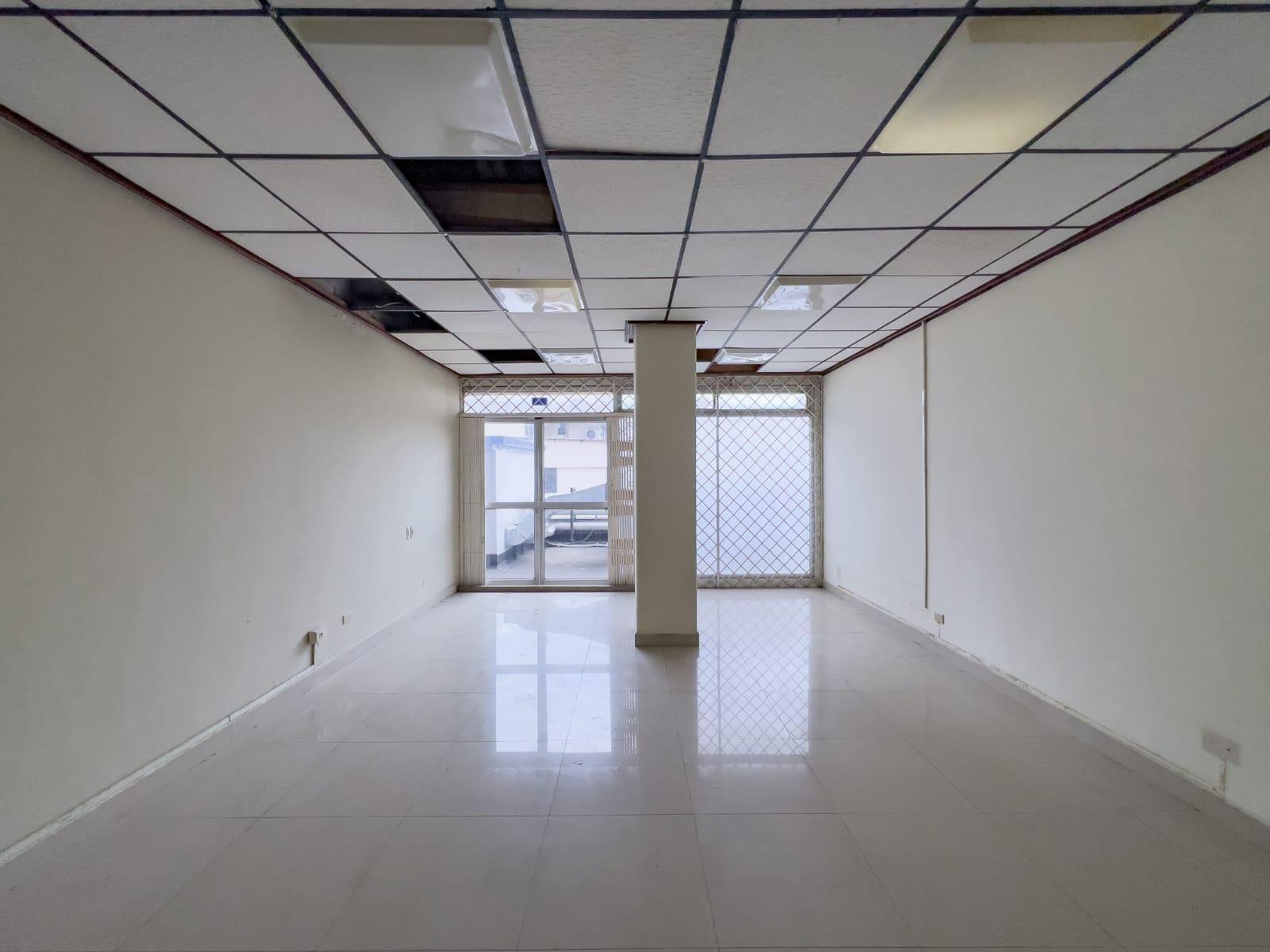 4 Oficinas en Manta, Edificio Banco Pichincha, Calle 11