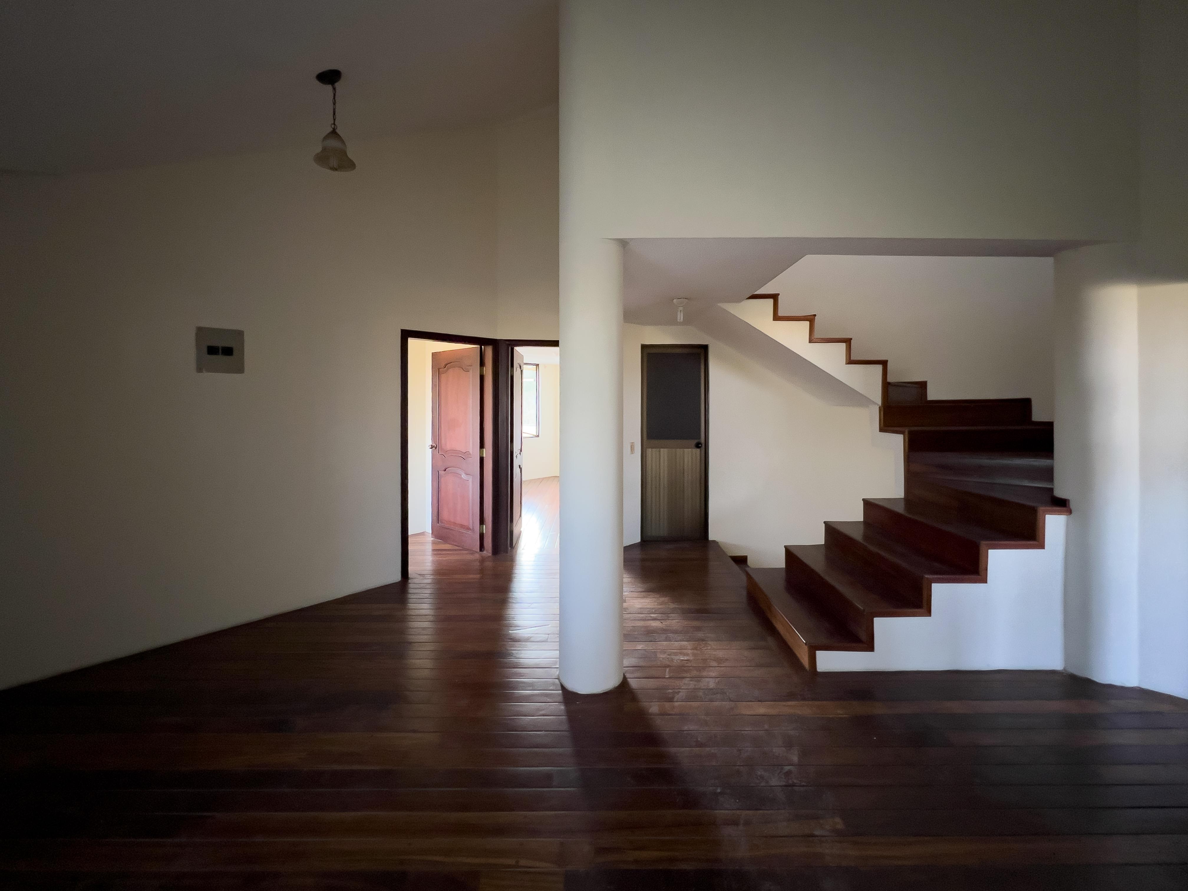 Casa con piscina en Chibuleo