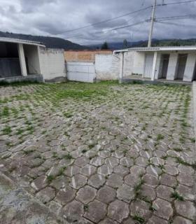 Casa en  Sector Tes Tolas, parroquia El Ángel , cantón Espejo Carchi - Espejo 499,59 m²