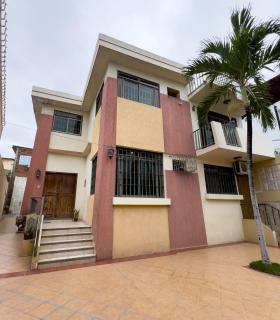 Venta de Casa Unifamiliar en Manta
