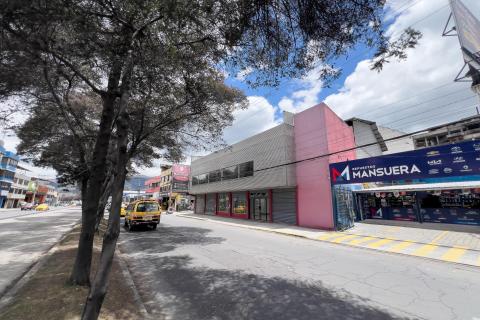 Local comercial con galpón