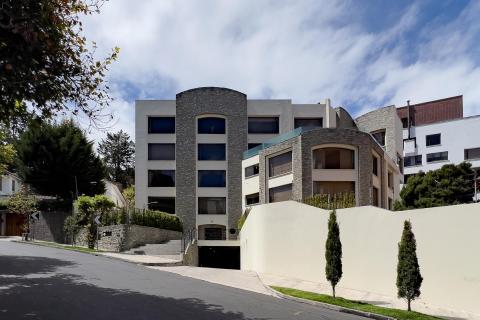 Departamento Dúplex en Venta en Bellavista, Quito