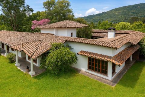 Casa / Villa Familiar en Lumbisí