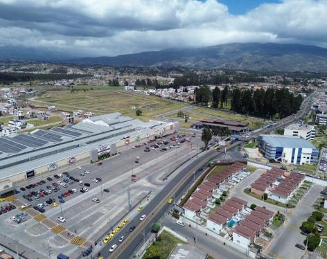 Terreno en venta en Urb. Business Center, Riobamba